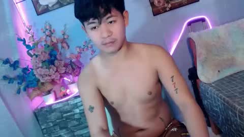 Snapshot of albertx_destroyer69 chatting on June 1, 1:29 am Albert online show from June 1, 1:29 am