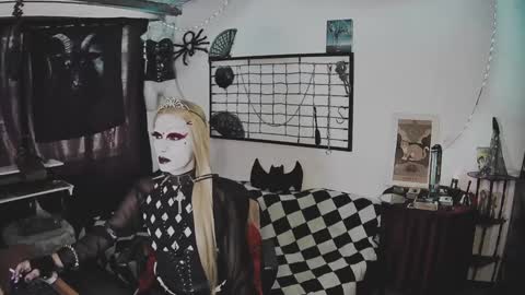 Mistic witch online show from January 17, 7:05 pm