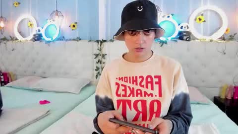 ale_aurarashi online show from November 19, 2:55 am