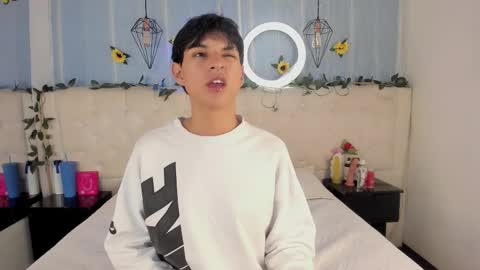 ale_aurarashi online show from November 28, 2:36 am