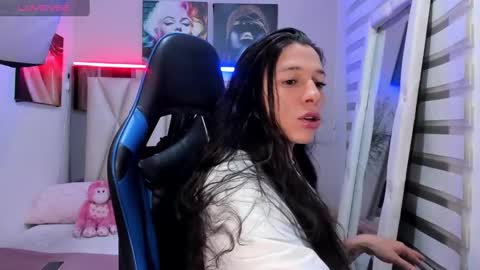 Snapshot of ale_noah_xxx chatting on January 3, 6:44 am ale_noah_xxx online show from January 3, 6:44 am