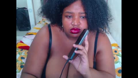 Snapshot of aleeinvein1 chatting on June 23, 5:22 pm aleeinvein1 online show from June 23, 5:22 pm