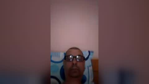 Snapshot of aleira777 chatting on June 21, 5:21 am aleira777 online show from June 21, 5:21 am