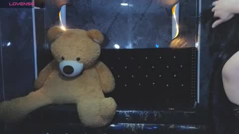 aleja online show from November 24, 8:30 pm