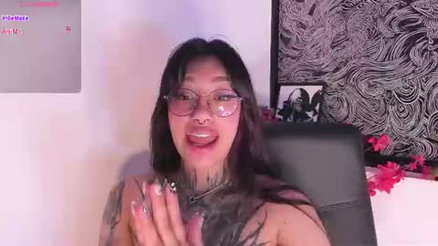 Snapshot of aleja_5 chatting on June 18, 9:14 am Ale online show from June 18, 9:14 am