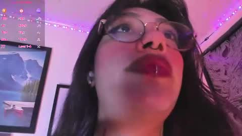 Snapshot of aleja_5 chatting on June 22, 2:57 am Ale online show from June 22, 2:57 am