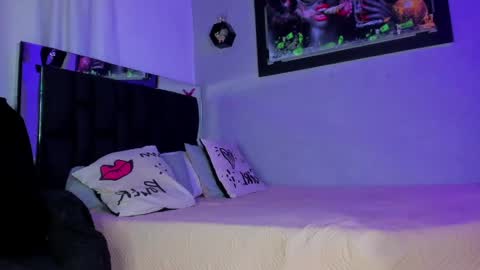 Snapshot of aleja_rogers996 chatting on April 30, 9:19 pm Alejandra online show from April 30, 9:19 pm