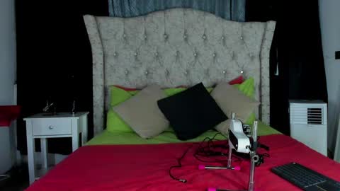 Snapshot of aleja_spearsx chatting on May 30, 12:02 pm Alejandra online show from May 30, 12:02 pm