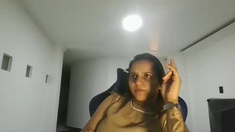 Snapshot of aleja_swt12 chatting on October 25, 5:26 am Jessi online show from October 25, 5:26 am