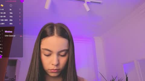 Snapshot of alejaa___ chatting on April 20, 11:24 am Alejandra online show from April 20, 11:24 am
