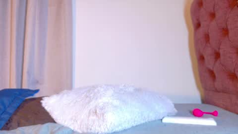 alejandra_dunn1 online show from May 15, 11:23 pm