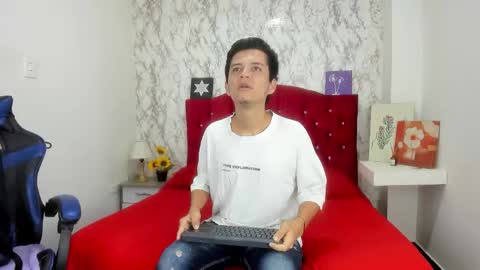 ALEJANDRA JAMES online show from April 18, 11:14 am
