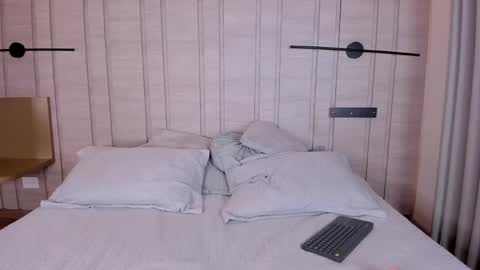 Snapshot of alejandra_marin_ chatting on May 13, 3:15 am alejandra_marin_ online show from May 13, 3:15 am