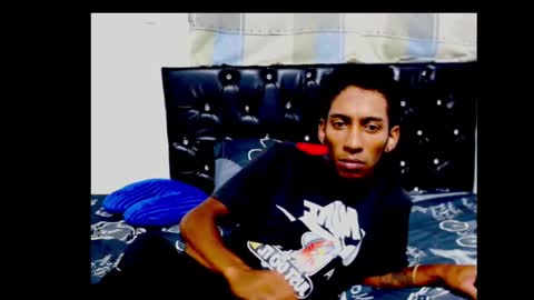 Snapshot of alejandrito_king chatting on November 16, 6:30 am alejandrito_king online show from November 16, 6:30 am