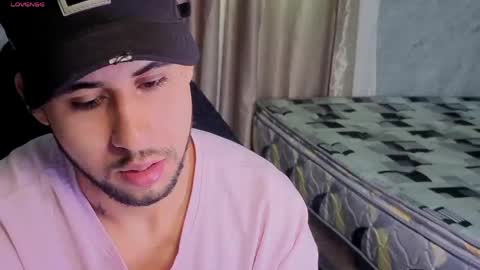 Snapshot of alejandrojf_00 chatting on May 26, 8:27 pm Daiki jack online show from May 26, 8:27 pm