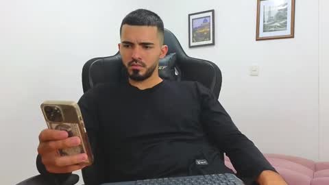 alejandroo_7 online show from February 27, 10:31 pm