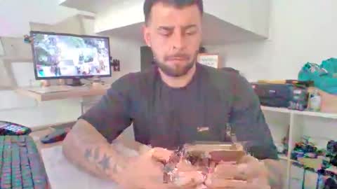Snapshot of alejandrovegahotx chatting on February 14, 5:43 pm Nico online show from February 14, 5:43 pm