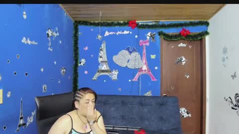 Snapshot of alejita_smithh chatting on February 8, 12:28 pm zoe and Kataleya online show from February 8, 12:28 pm