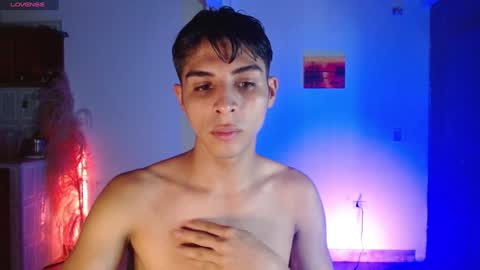 Snapshot of alejito_collins1 chatting on February 2, 11:11 pm Alejo online show from February 2, 11:11 pm