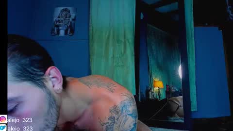 alejo_323__ online show from October 11, 1:49 am