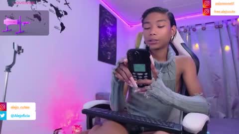 Snapshot of alejo_cute chatting on January 17, 11:08 pm alejo_cute online show from January 17, 11:08 pm
