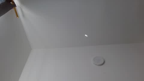 Snapshot of alejo_hot23 chatting on December 7, 4:47 pm David online show from December 7, 4:47 pm