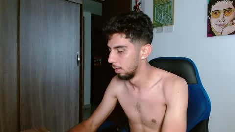 Snapshot of alejo_hot23 chatting on June 7, 1:26 pm David online show from June 7, 1:26 pm