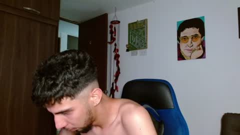 Snapshot of alejo_hot23 chatting on June 12, 1:59 am David online show from June 12, 1:59 am