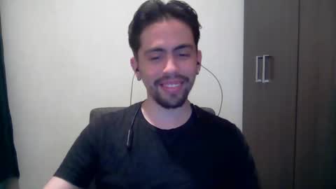 Snapshot of alejo_shy chatting on December 8, 8:41 am alejo_shy online show from December 8, 8:41 am