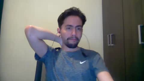 Snapshot of alejo_shy chatting on December 14, 9:24 pm alejo_shy online show from December 14, 9:24 pm