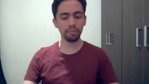 Snapshot of alejo_shy chatting on December 24, 3:05 am alejo_shy online show from December 24, 3:05 am