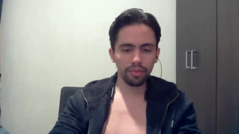 Snapshot of alejo_shy chatting on December 27, 4:58 am alejo_shy online show from December 27, 4:58 am