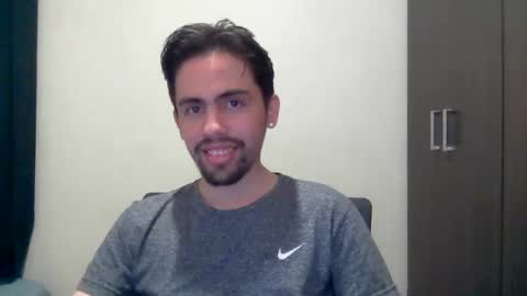 Snapshot of alejo_shy chatting on December 30, 2:31 am alejo_shy online show from December 30, 2:31 am
