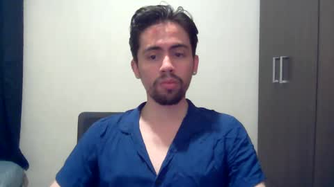 Snapshot of alejo_shy chatting on January 2, 4:41 am alejo_shy online show from January 2, 4:41 am