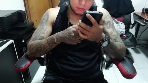 Snapshot of alejoconex6 chatting on November 16, 2:39 am Alejo online show from November 16, 2:39 am