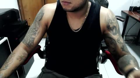 Snapshot of alejoconex6 chatting on November 17, 2:17 am Alejo online show from November 17, 2:17 am