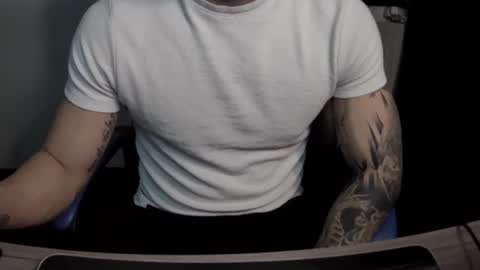 alejoduarte16 online show from February 14, 5:10 pm