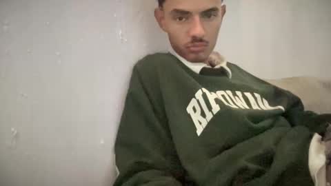 alejoochoa2222 online show from November 25, 1:27 am