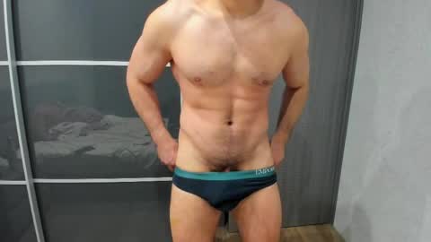 aleks_brown online show from June 6, 9:19 pm