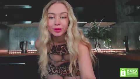 Snapshot of aleksa_cutie chatting on January 11, 10:31 am Next stream - 2 dec - online show from January 11, 10:31 am