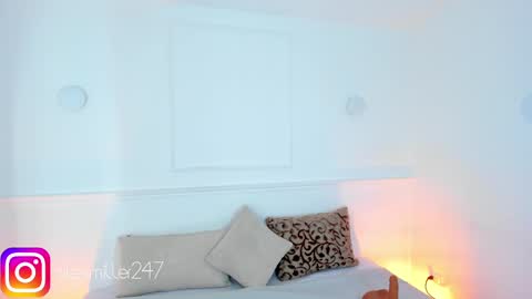 Snapshot of aleksandra_miller chatting on March 10, 12:26 pm Aleksandra online show from March 10, 12:26 pm