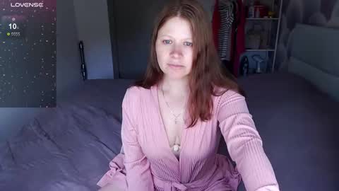 Snapshot of aleksasamui chatting on June 10, 8:35 am Aleksa online show from June 10, 8:35 am