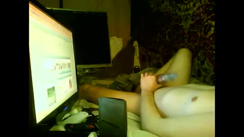 Snapshot of alekss4 chatting on February 18, 7:43 am alekss4 online show from February 18, 7:43 am