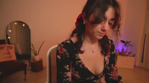 Ale online show from February 7, 12:09 am