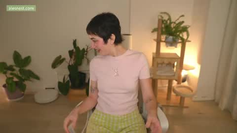 Snapshot of alemaniababe chatting on June 5, 1:01 am Ale online show from June 5, 1:01 am