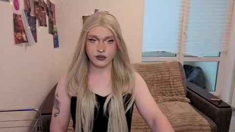 Snapshot of alena_dubai chatting on May 22, 6:09 am ALENA INDEPENDENT MODEL online show from May 22, 6:09 am