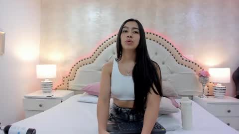 Snapshot of alenacoleman chatting on July 9, 12:31 pm ALENA online show from July 9, 12:31 pm