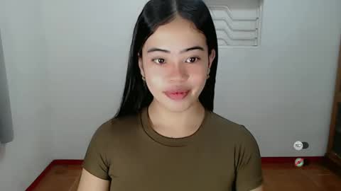 Snapshot of alesha_vibe_me chatting on January 15, 4:47 am alesha_vibe_me online show from January 15, 4:47 am