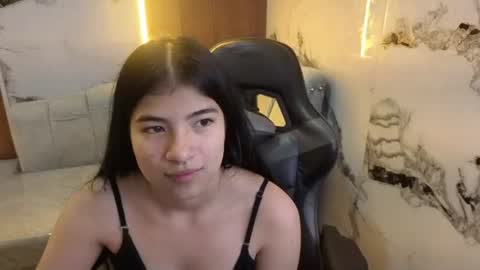 Snapshot of alesia_v chatting on July 7, 6:47 am Live 1000pm 600am COLOMBIAN HOUR online show from July 7, 6:47 am