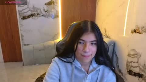 Snapshot of alesia_v chatting on July 30, 3:22 pm Live 1000pm 600am COLOMBIAN HOUR online show from July 30, 3:22 pm